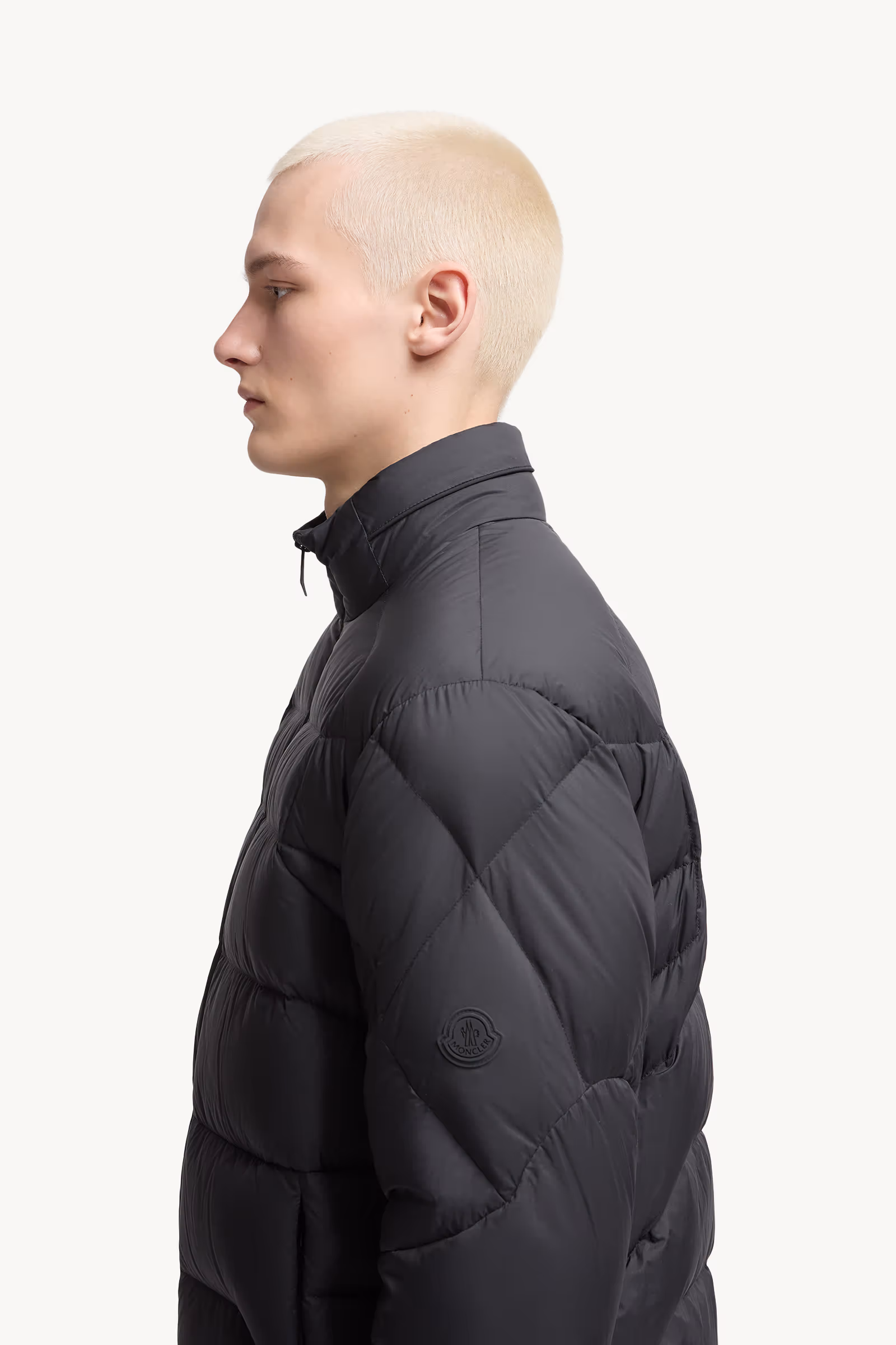 Bardane Short Down Jacket - Image 4