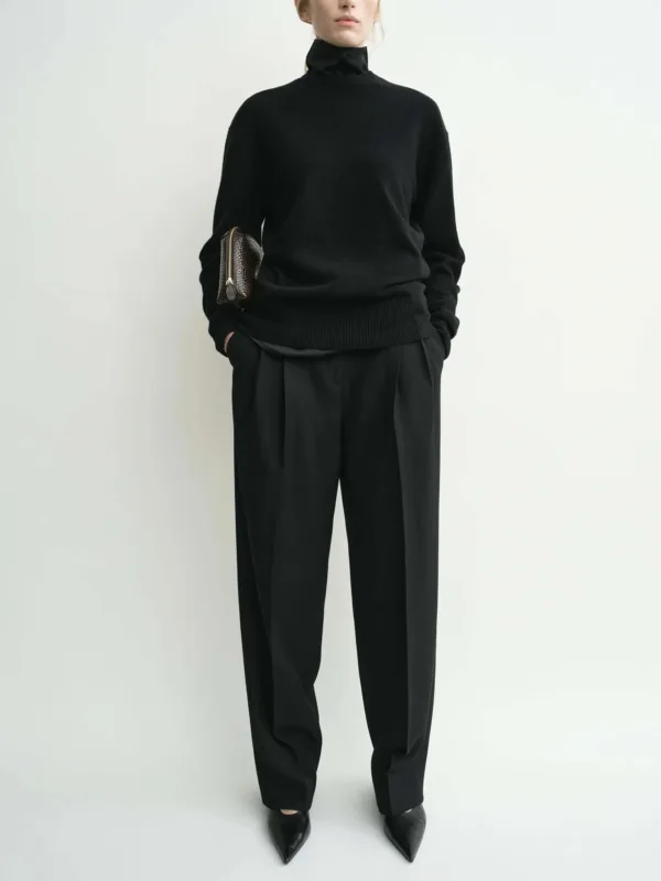 Classic Cashmere Crew Knit - Image 2