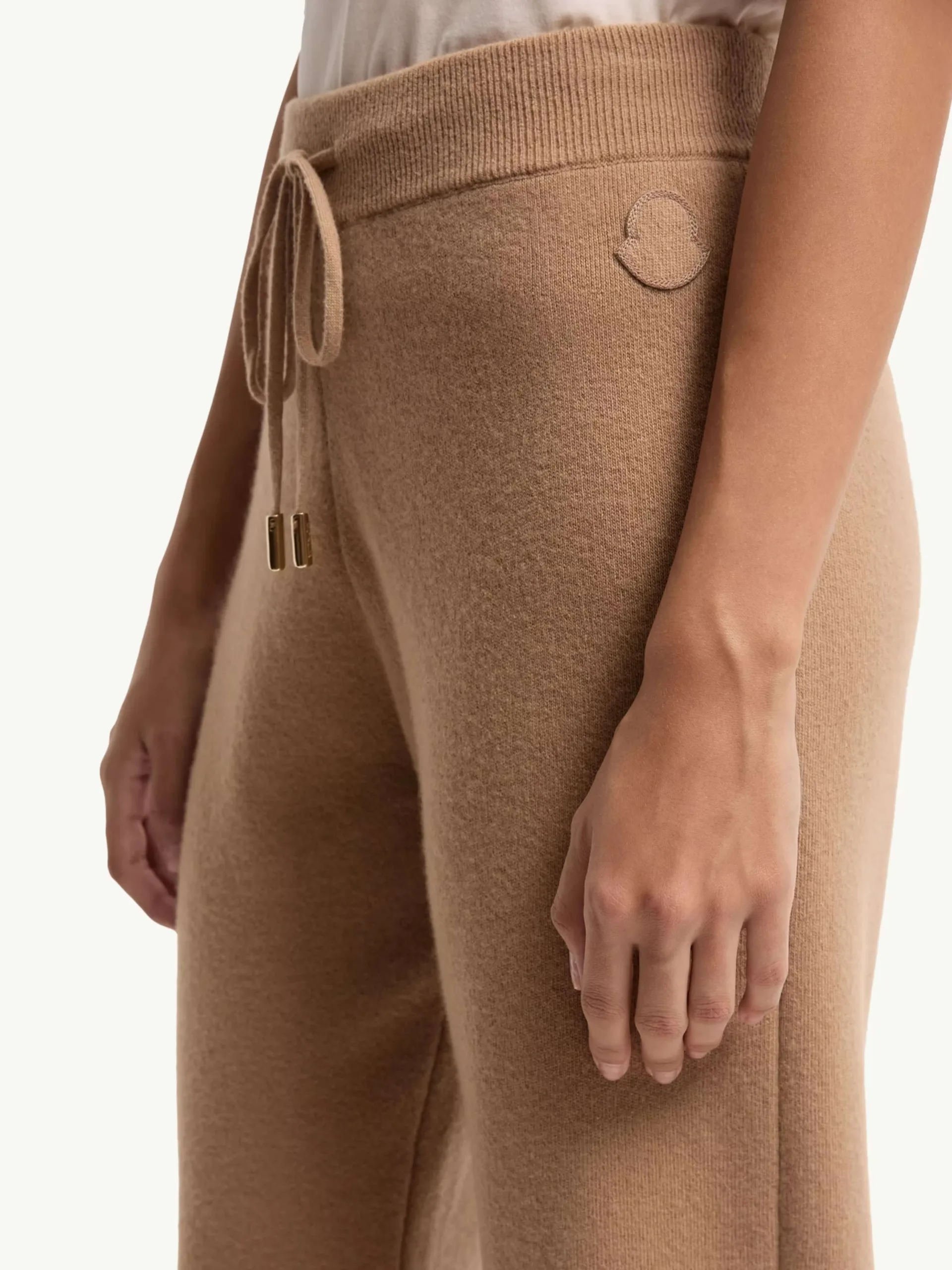 Cropped Jogging Pants - Image 6